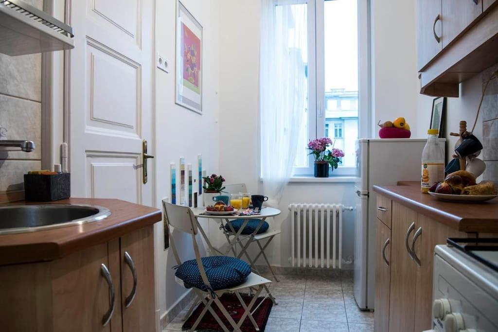 Gorgeous Flat Right Near The City Center Budapest Eksteriør billede