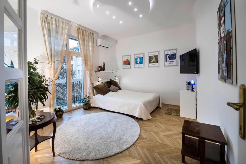 Gorgeous Flat Right Near The City Center Budapest Eksteriør billede
