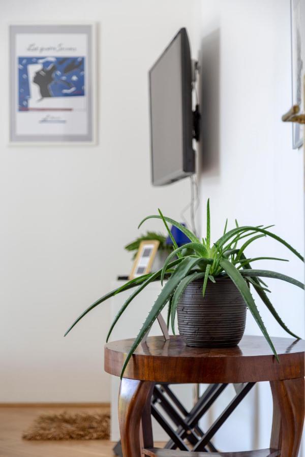Gorgeous Flat Right Near The City Center Budapest Eksteriør billede