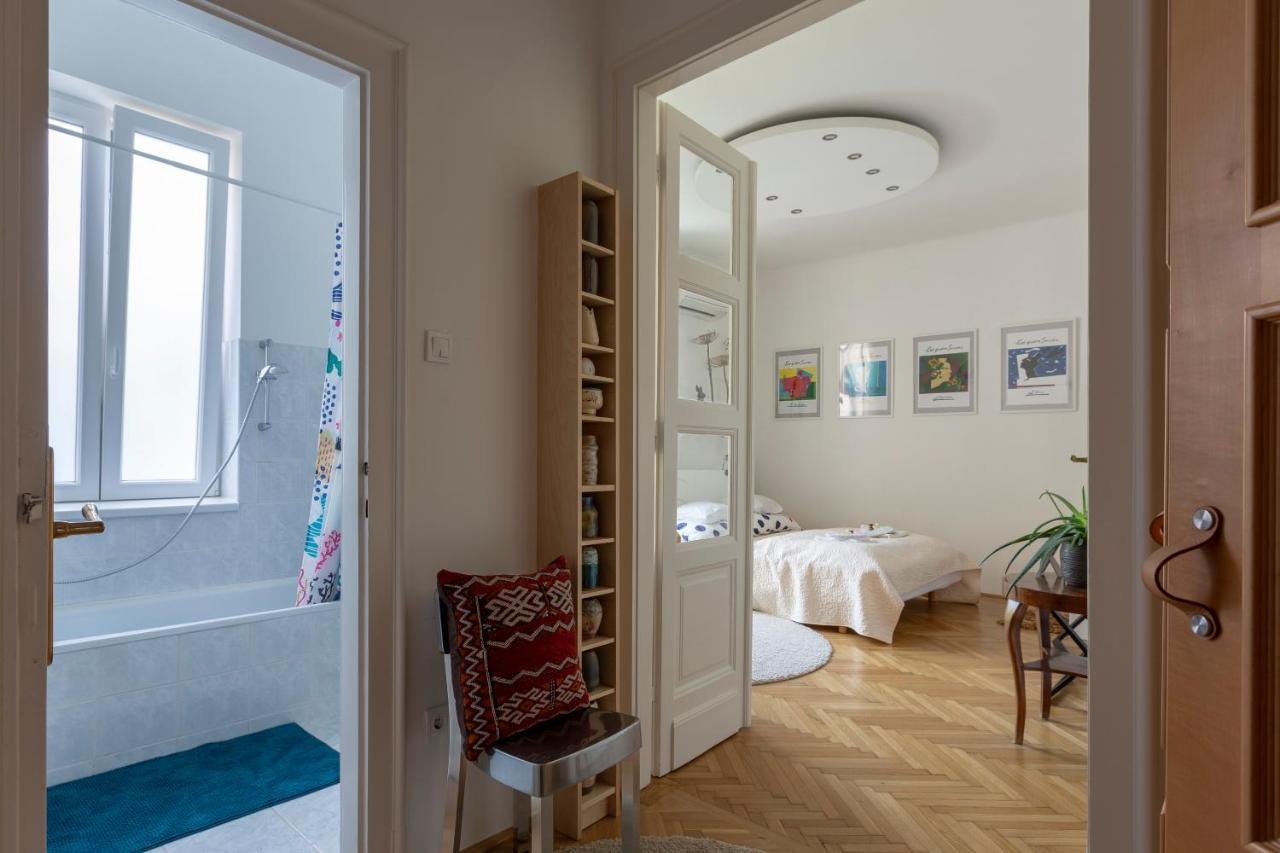 Gorgeous Flat Right Near The City Center Budapest Eksteriør billede